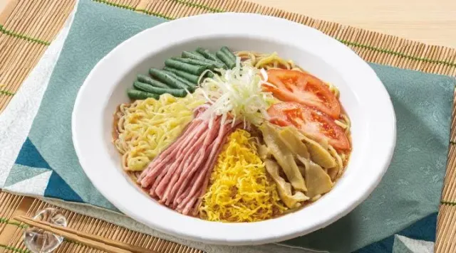 五目冷やし中華（バーミヤン）