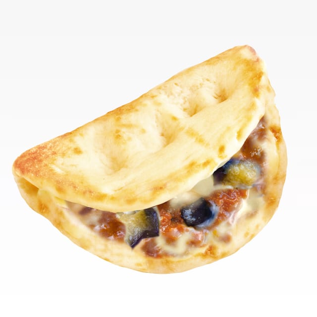 カルツォーネ ナスとチーズのボロネーゼ（ドトール）