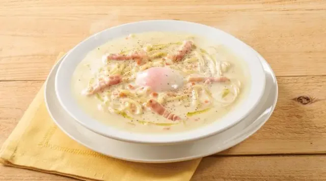チャウボナーラパスタ+選べるアペタイザーセット(ドリンクバーつき)(ジョナサン)