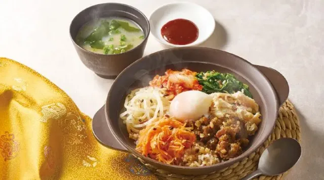 炭火焼肉と彩り野菜の十三穀米美ビンバ（みそ汁・コチュジャンつき）（ジョナサン）