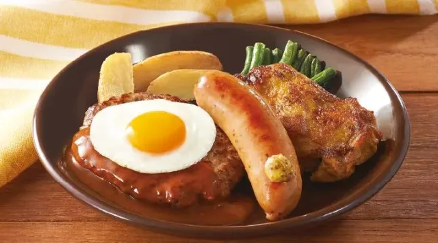 ミックスグリル&目玉焼き(ジョナサン)