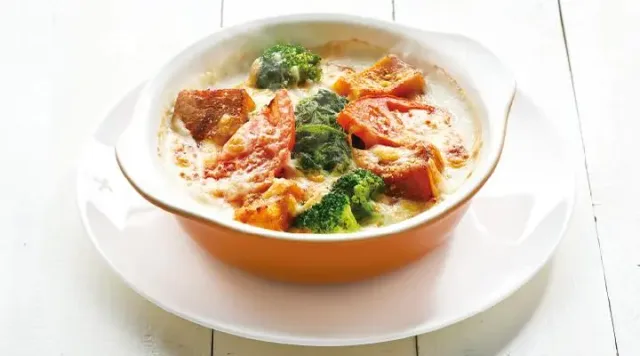 一日分の緑黄色野菜が摂れるドリア(ジョナサン)