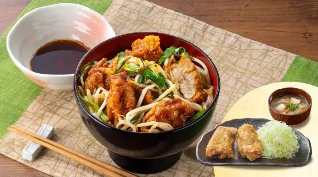 ジンギスカン風“北海道” ザンギ丼 から揚げ・とん汁セット（から好し）