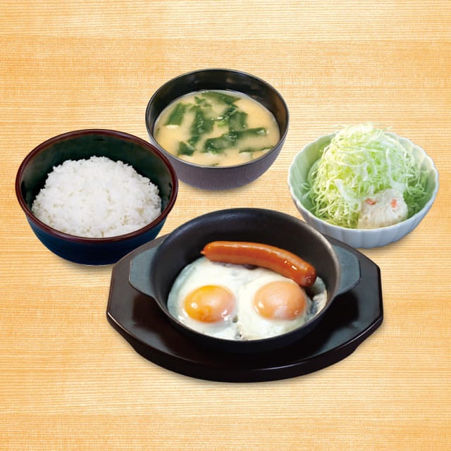 得朝ソーセージエッグ定食(小鉢無し)(松のや)