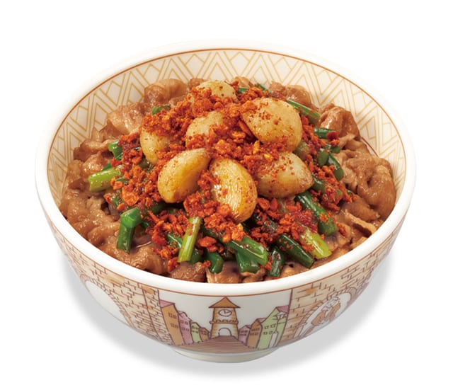 トリプルニンニク牛丼 中盛(すき家)