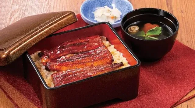 うな重(お吸い物・お新香付)(夢庵)