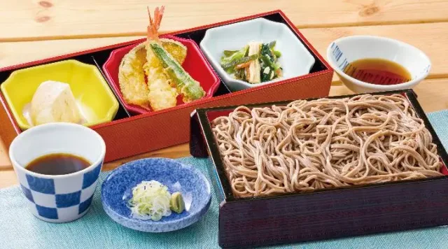 お昼の夢そば膳(三つ仕切り+せいろそば)(夢庵)