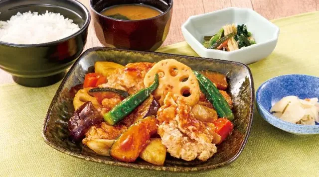 若鶏と彩り野菜の黒酢あん定食(若鶏4個)(夢庵)